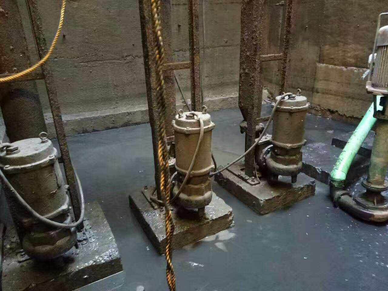 牟平污水池清理